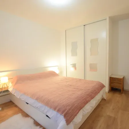 Spacieux Avec Piscine, Balcon, Parking Et Wifi A - Fr-1-498-99